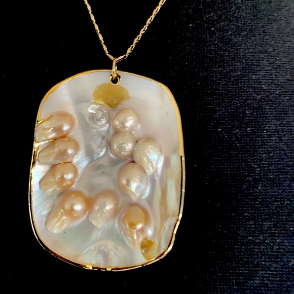 Beautiful necklace with Mother-of-pearl tablet pendant & 10 real pearls - Picture 5 of 15